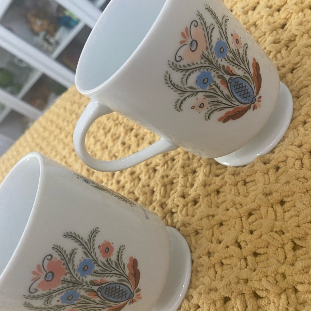 Mugs - Picture 4 of 9